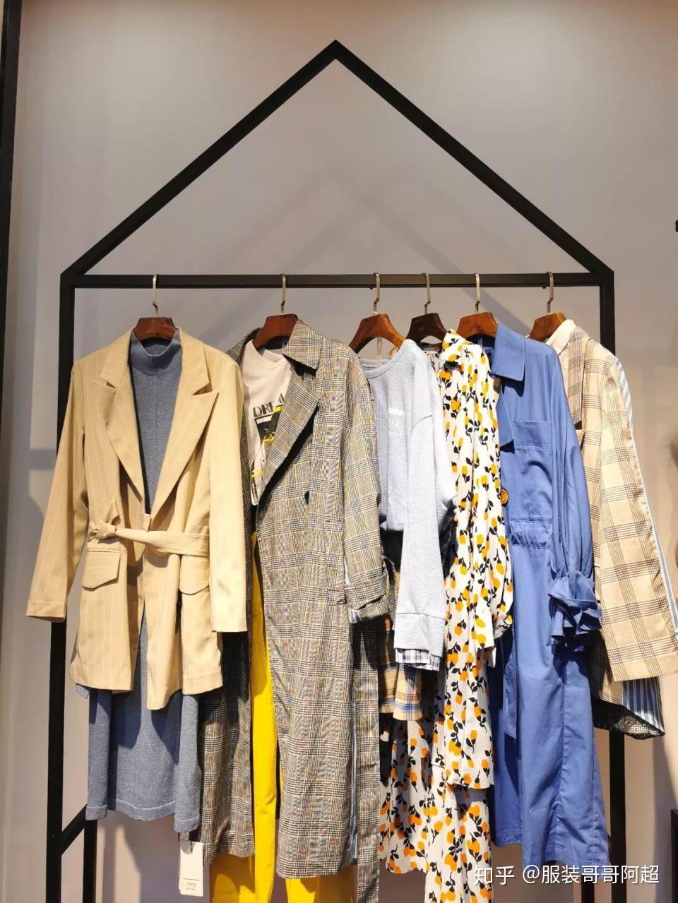 服裝拿貨口語怎么說？最全的服裝批發市場進貨行話與鞋帽批發指南